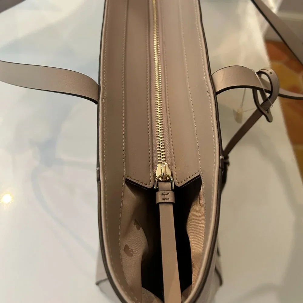 Kate Spade Large Pocket Tote - Picture 7 of 7